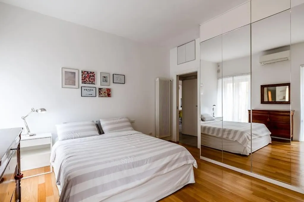 Apartment The Garibaldi Residence Mailand